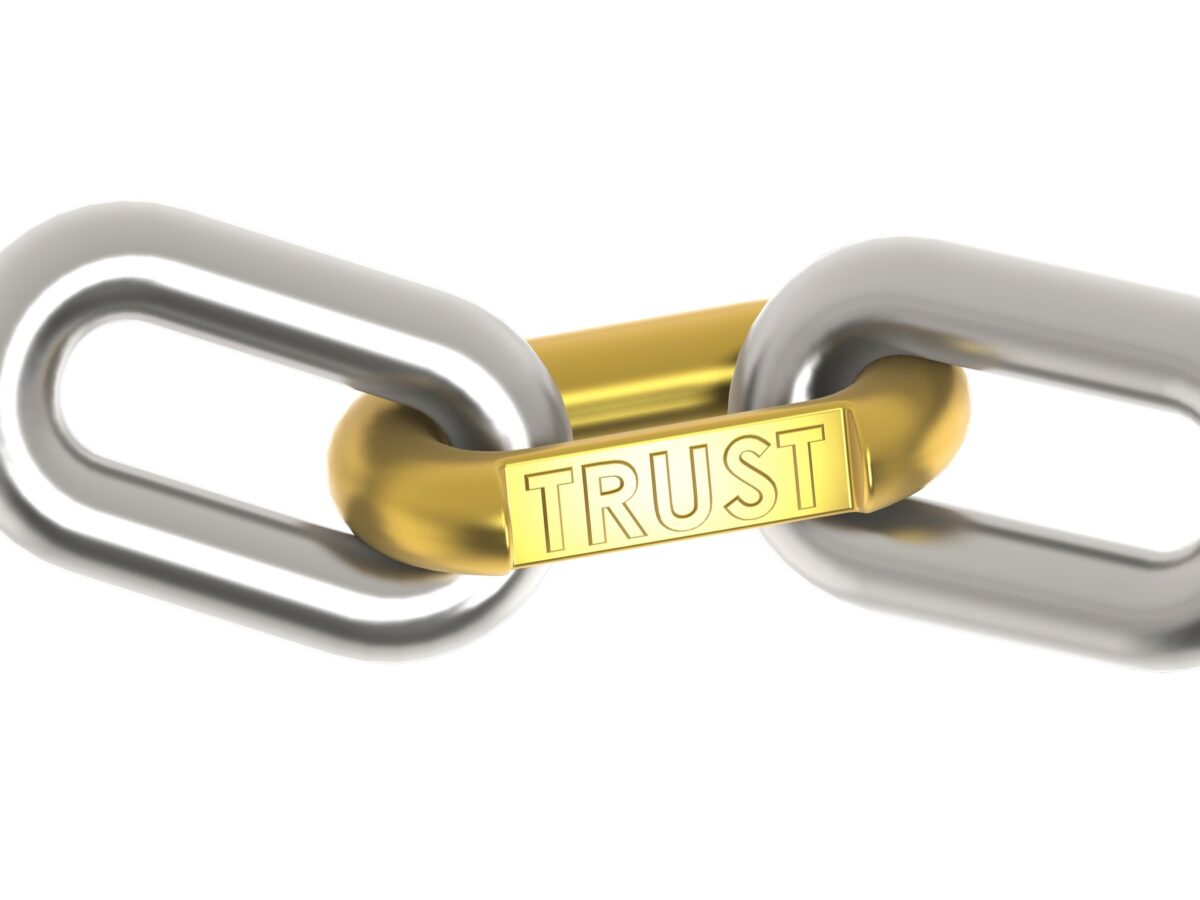 Golden trust word to link the silver chains